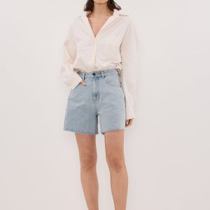 LIGHT RINSE DENIM SHORT